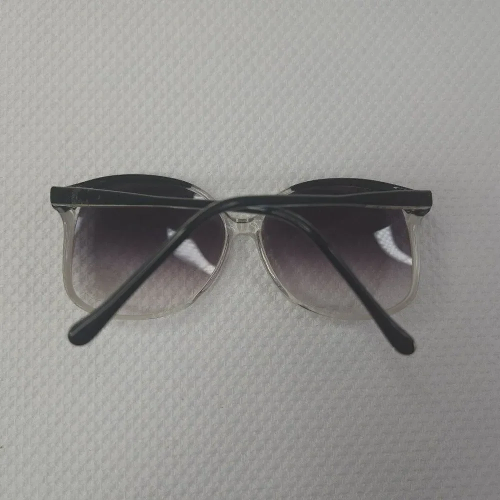 VINTAGE 70s Womens Oversized Sunglasses Smokey Gray Lens New Old Stock